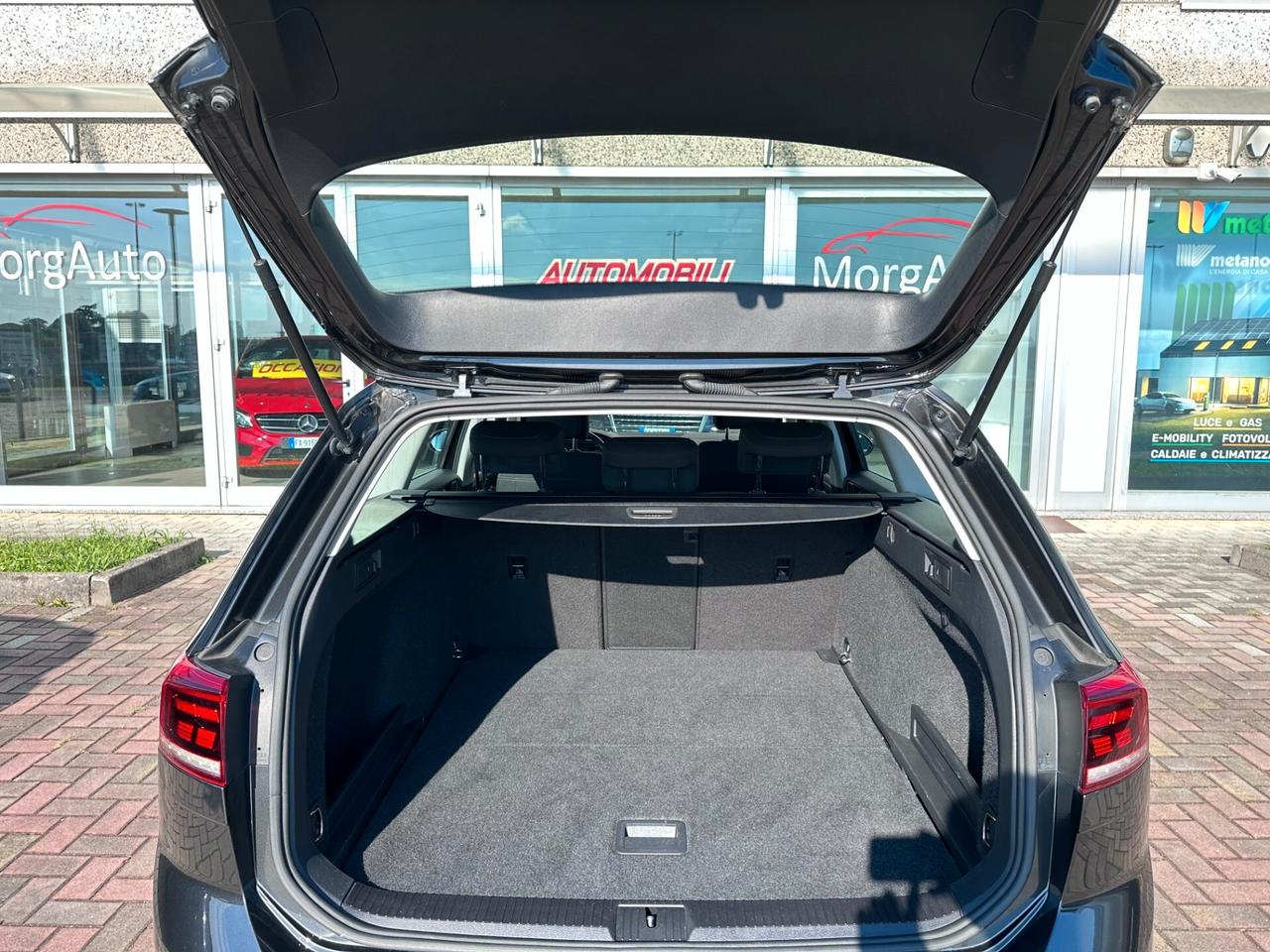 VW PASSAT SW 2.0TDI 150CV DSG EURO6D FARI FULL LED! NAVIGATORE