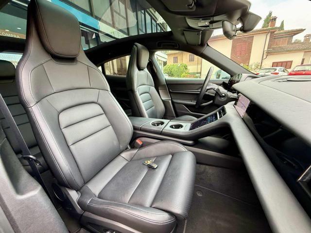 PORSCHE Taycan Taycan