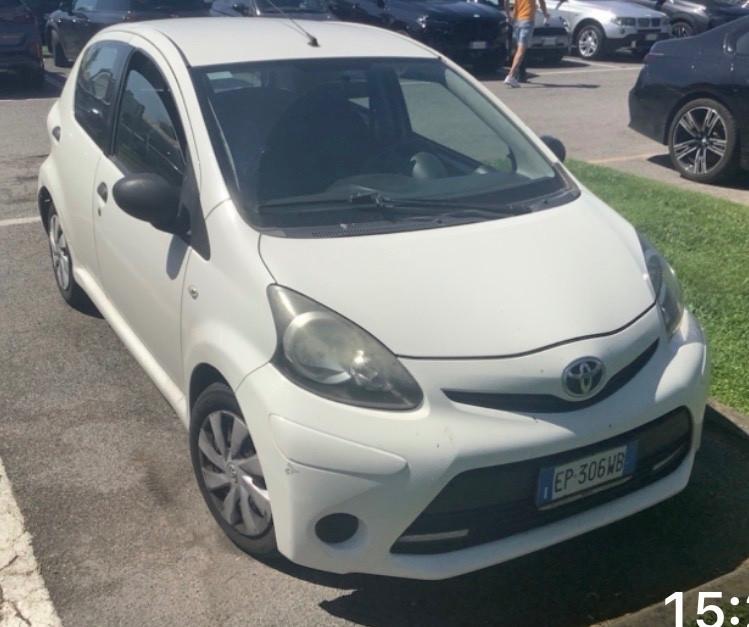 Toyota Aygo 1.0 12V VVT-i 5 porte Active Connect