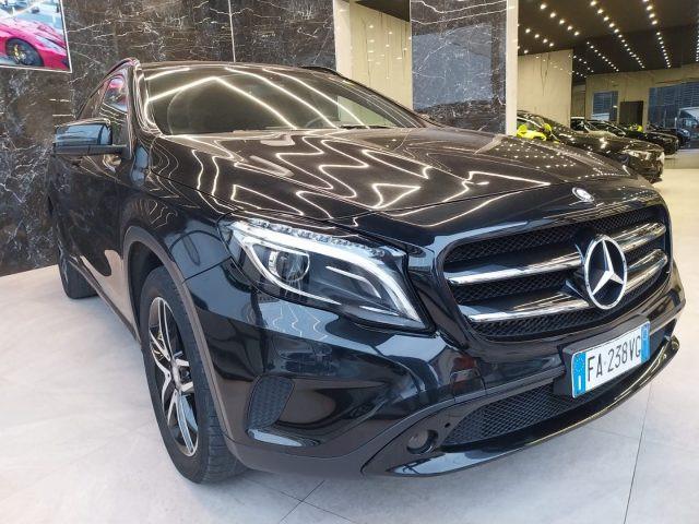 MERCEDES-BENZ GLA 200 Executive ( 12 Mesi di Garanzia)