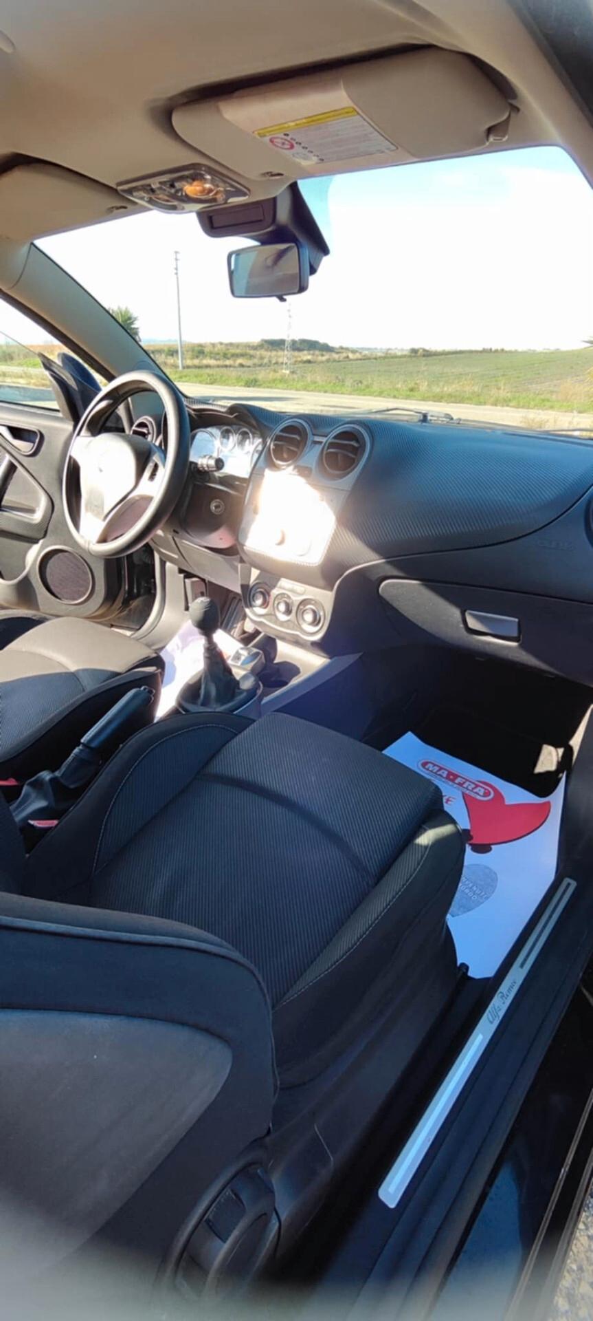 Alfa Romeo MiTo 1.4 78 CV Distinctive Sport Pack