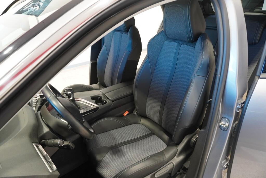 PEUGEOT 3008 1.5 BLUEHDI 130CV 6M. SeS ALLURE ( FARI LED - I-COCKPIT - CRUISE - NAVI - MIRROR - PDC - TELECAMERA POST. - CERCHI 18 )