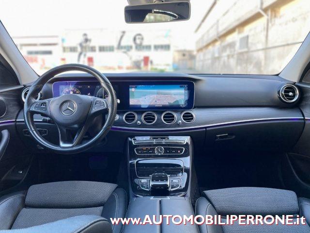 MERCEDES-BENZ E 220 d Sport (Virtual/Navi/Retro/LED)