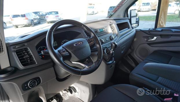 FORD Transit Custom 300 2.0 TDCi 130 PC-DC Furgo