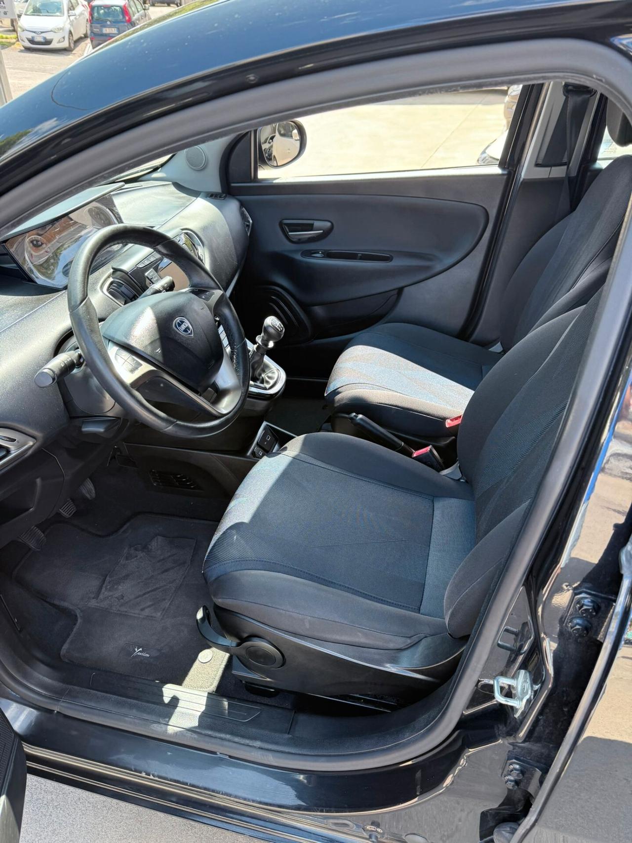 Lancia Ypsilon 1.2 69 CV 5 porte GPL Ecochic Gold