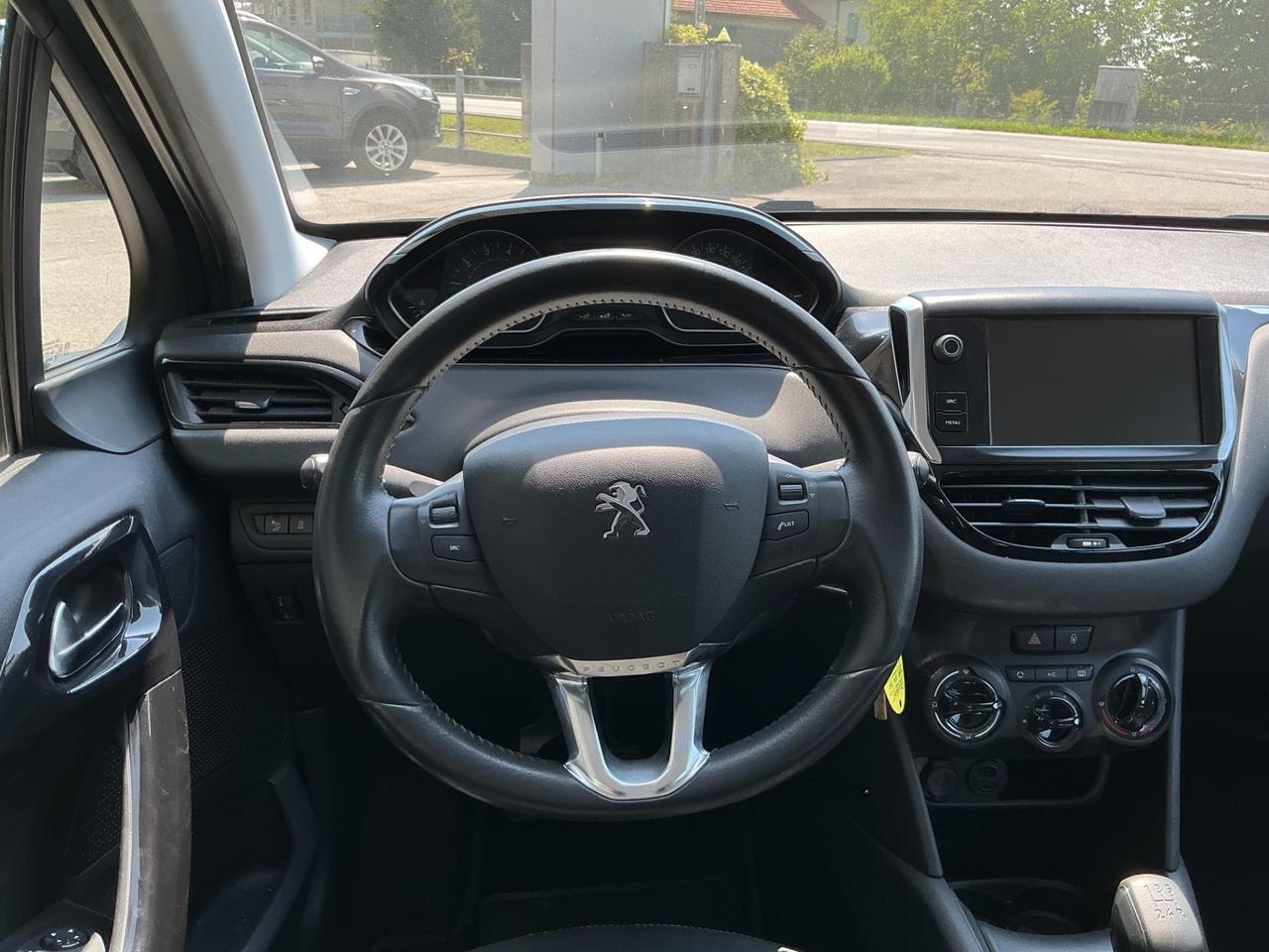 Peugeot 208 1.2 GPL Neopatentati