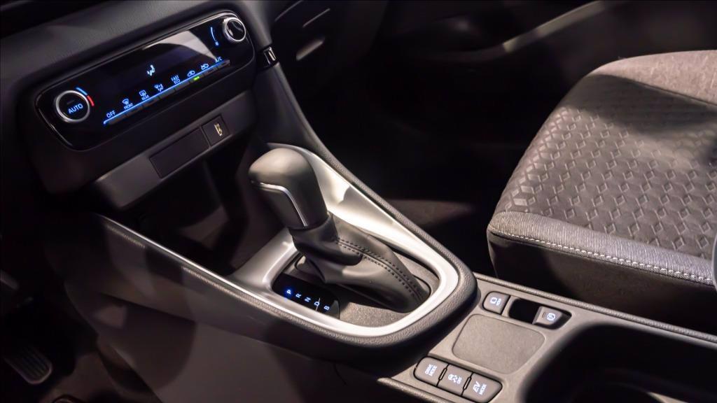 TOYOTA Yaris 1.5h Trend del 2021