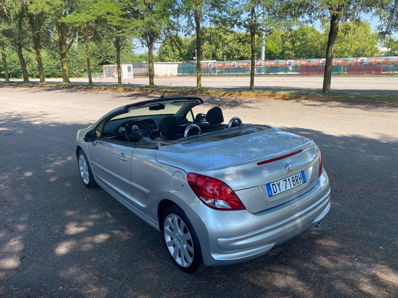 Peugeot 207 1.6 VTi 120CV CC Féline