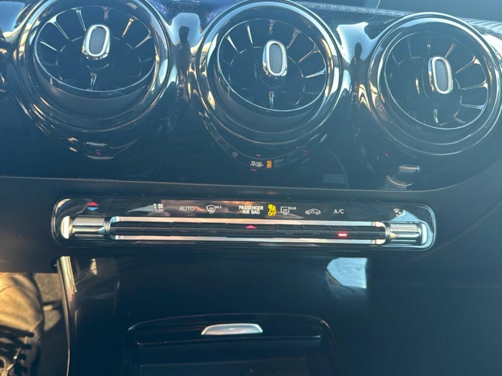 Mercedes Classe A 180 180 D Advanced 8G-DCT