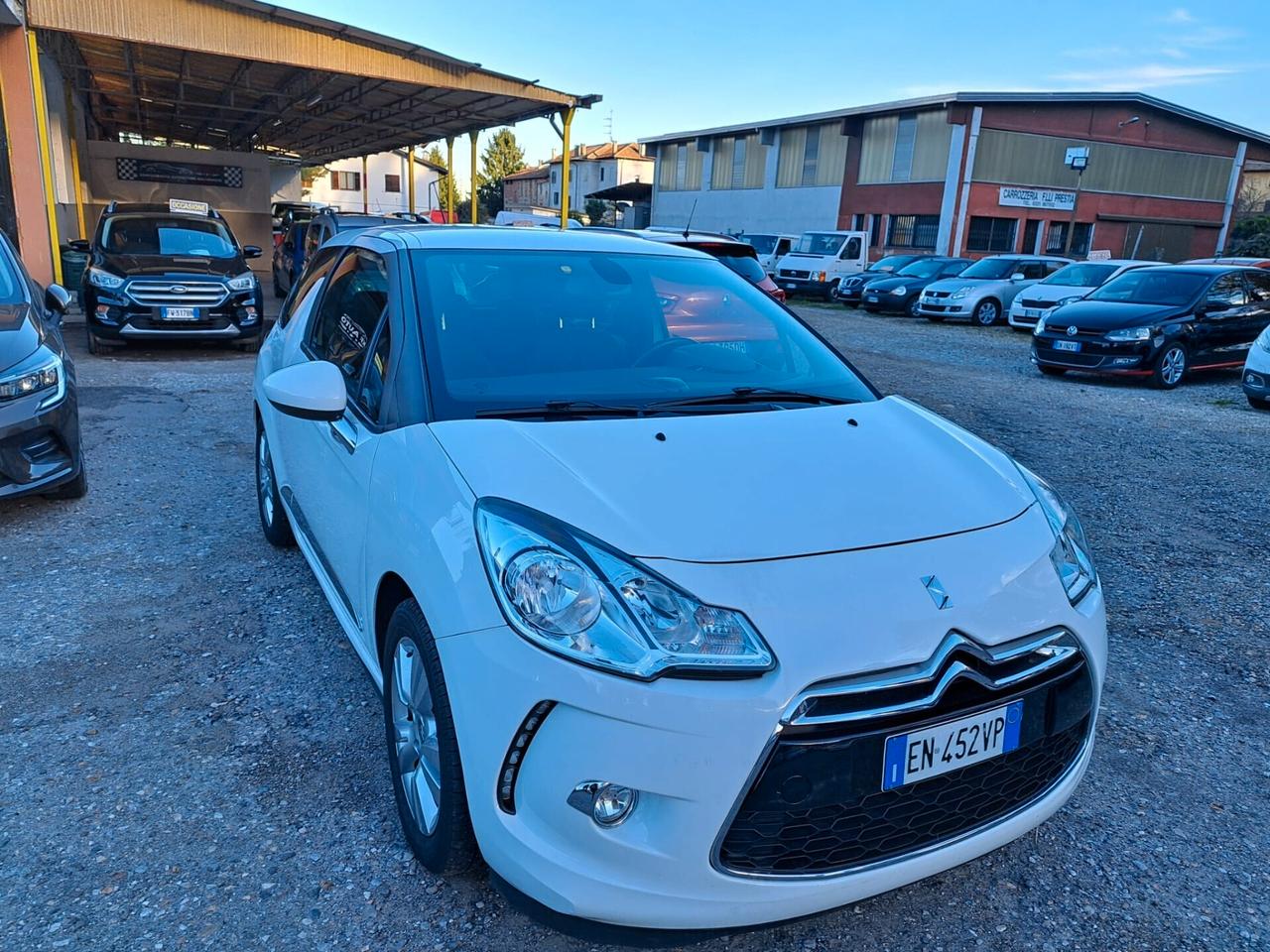 DS DS3 1.6 VTi 120 Just Black