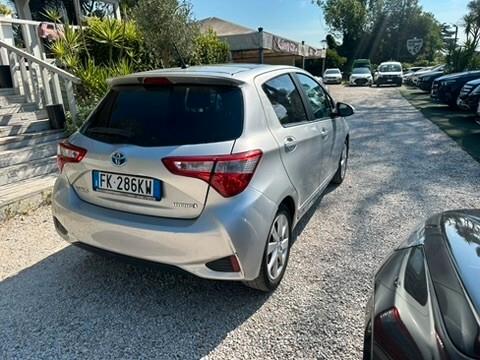 Toyota Yaris TREND "White edition"