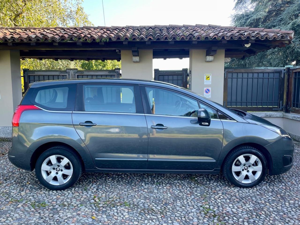 Peugeot 5008 1.6 VTi 120CV Active *SOLO 142000 KM*