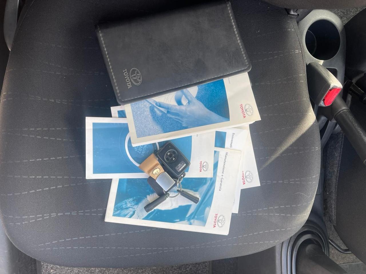 Toyota Yaris 1.0 3 porte Sol