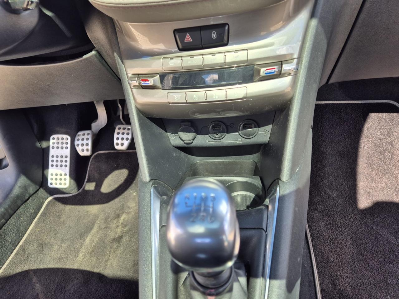 Peugeot 208 GT 1.6 e-HDi 115 CV TETTO PANORAMICO