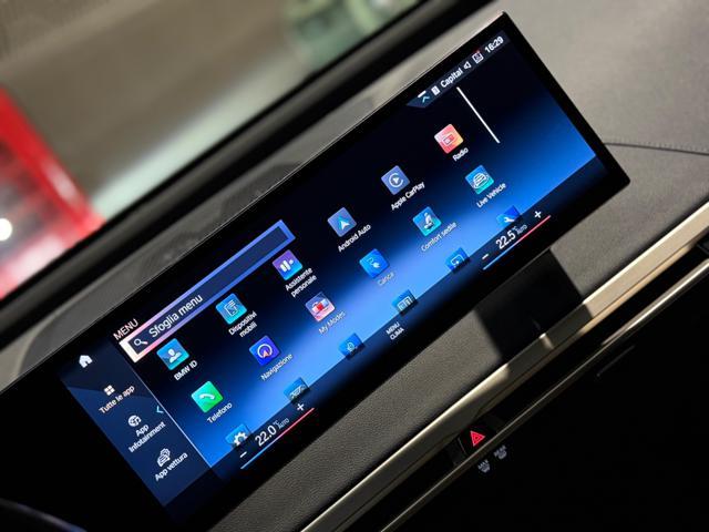 BMW iX xDrive 40 Pacchetto Sportivo
