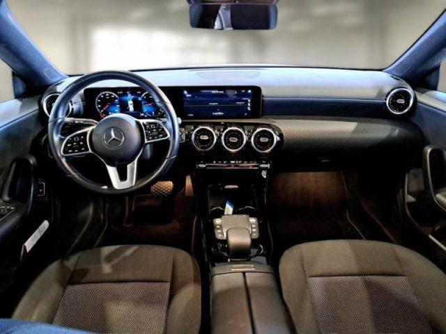 MERCEDES-BENZ CLA 180 d Automatic Shooting Brake Business Extra