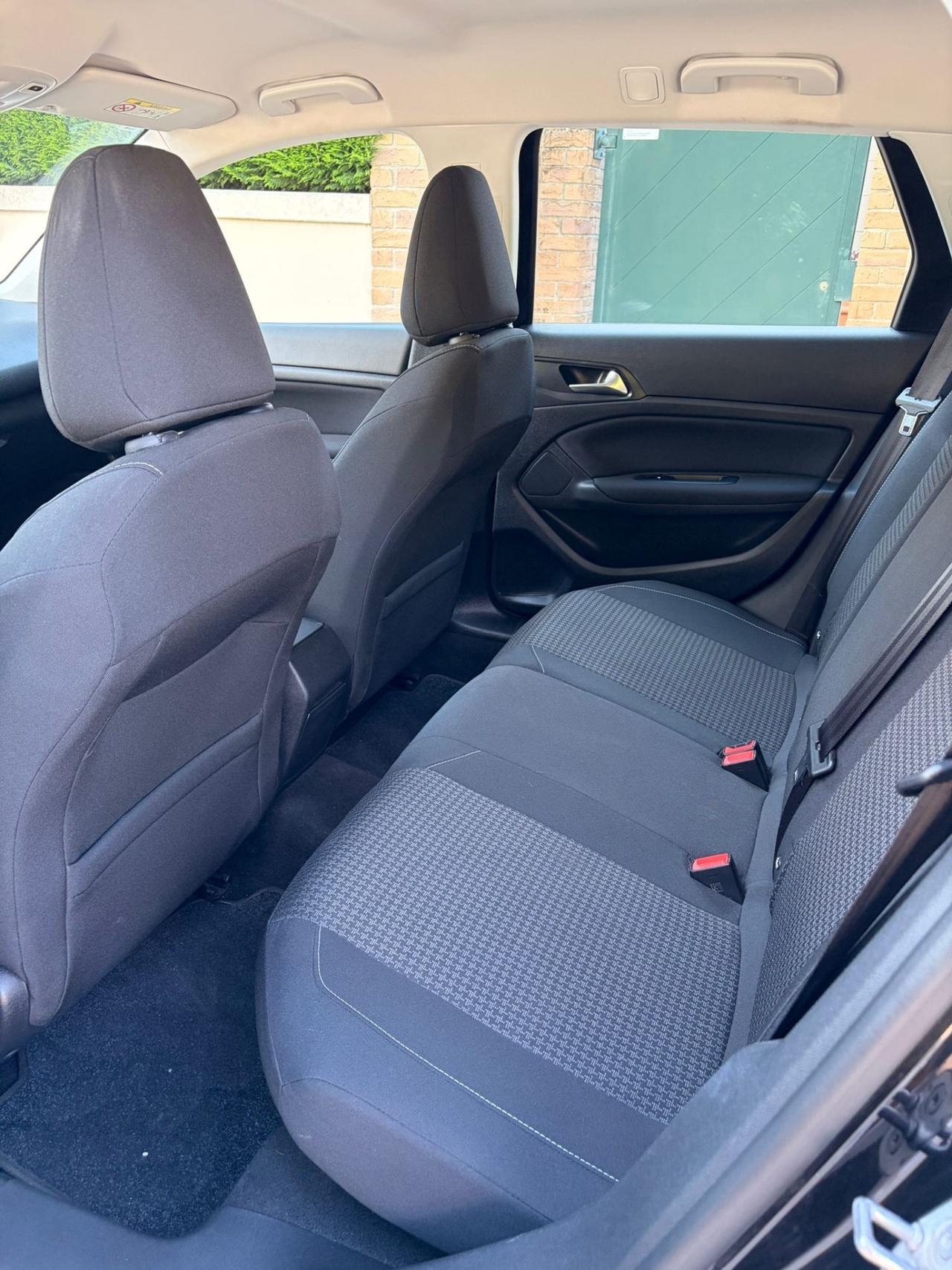Peugeot 308 BlueHDi 130 S&S SW Allure