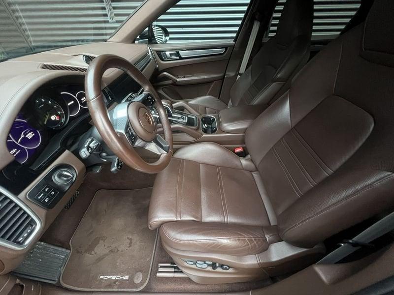 Porsche Cayenne Coupè Cayenne Coupè 3.0 V6 E-Hybrid Platinum Edition 462 CV