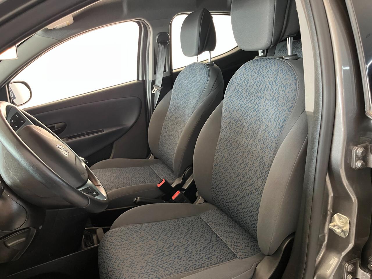 Lancia Ypsilon 1.0 FireFly 5 porte S&S Hybrid Alberta Ferretti