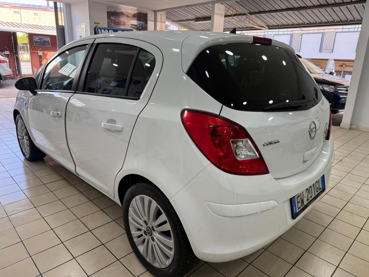 Opel Corsa 1.2 gpl 2014 restyling