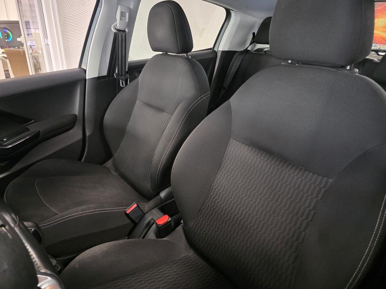 Peugeot 208 PureTech 82 5 porte Allure