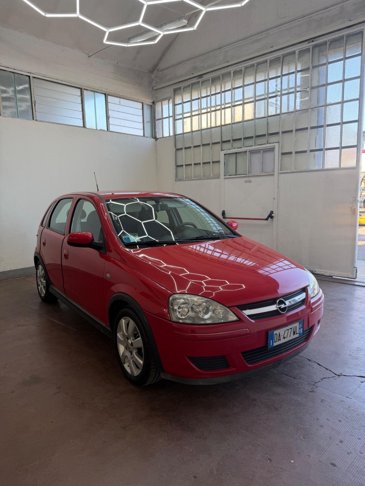 Opel Corsa 1.2 5 porte