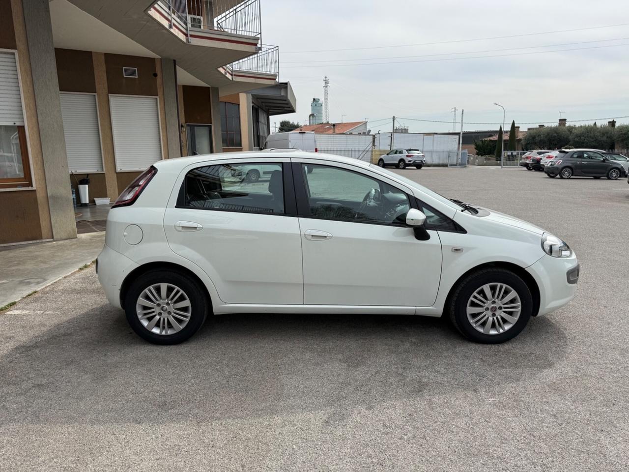 Fiat Punto Evo 1.4 5 porte - OK Neopatentati
