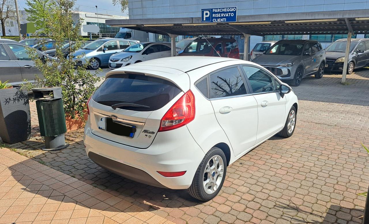 Ford Fiesta 1.4 TDCi 70CV 5p. Titanium OK NEO PATENTATI