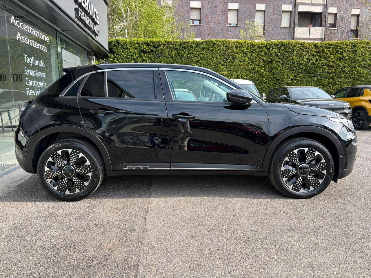 Fiat 600 Hybrid 110 CV DCT MHEV La Prima