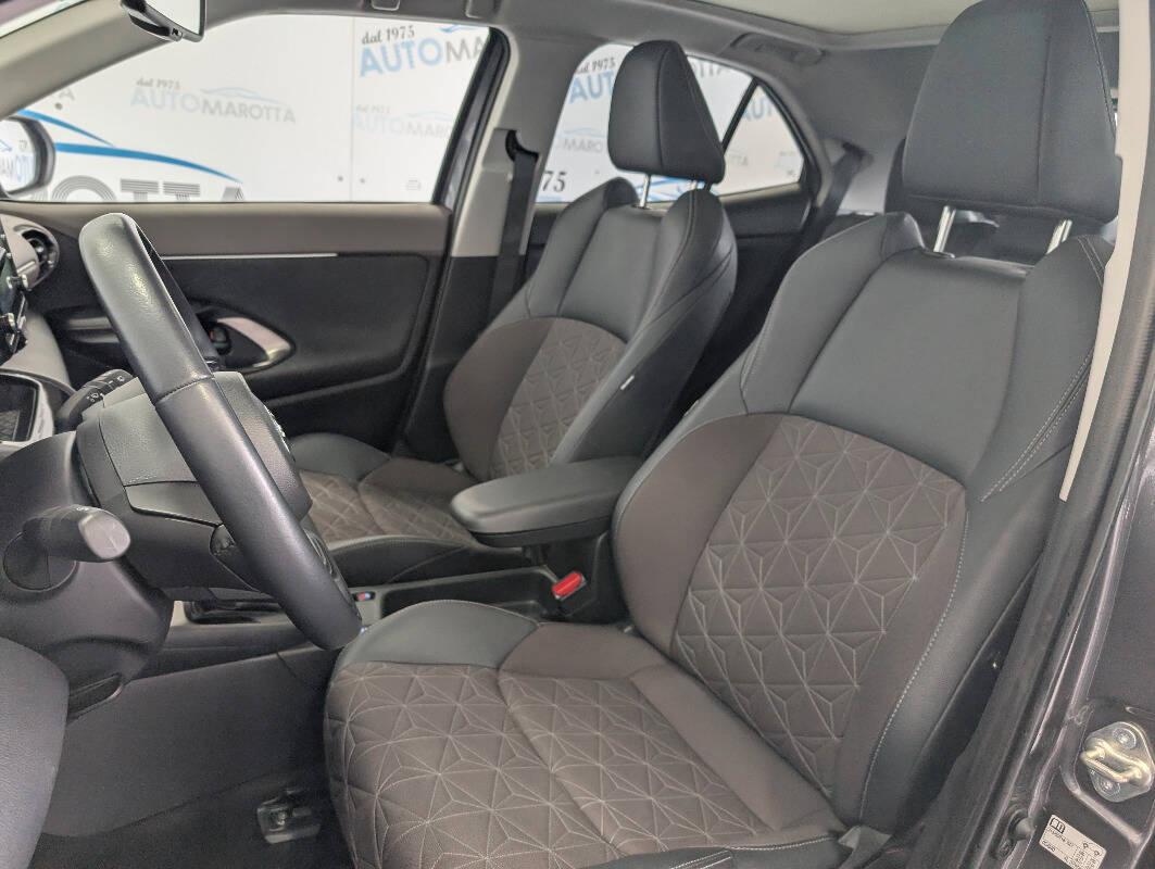 Toyota Yaris Cross 1.5h Lounge fwd 116cv e-cvt