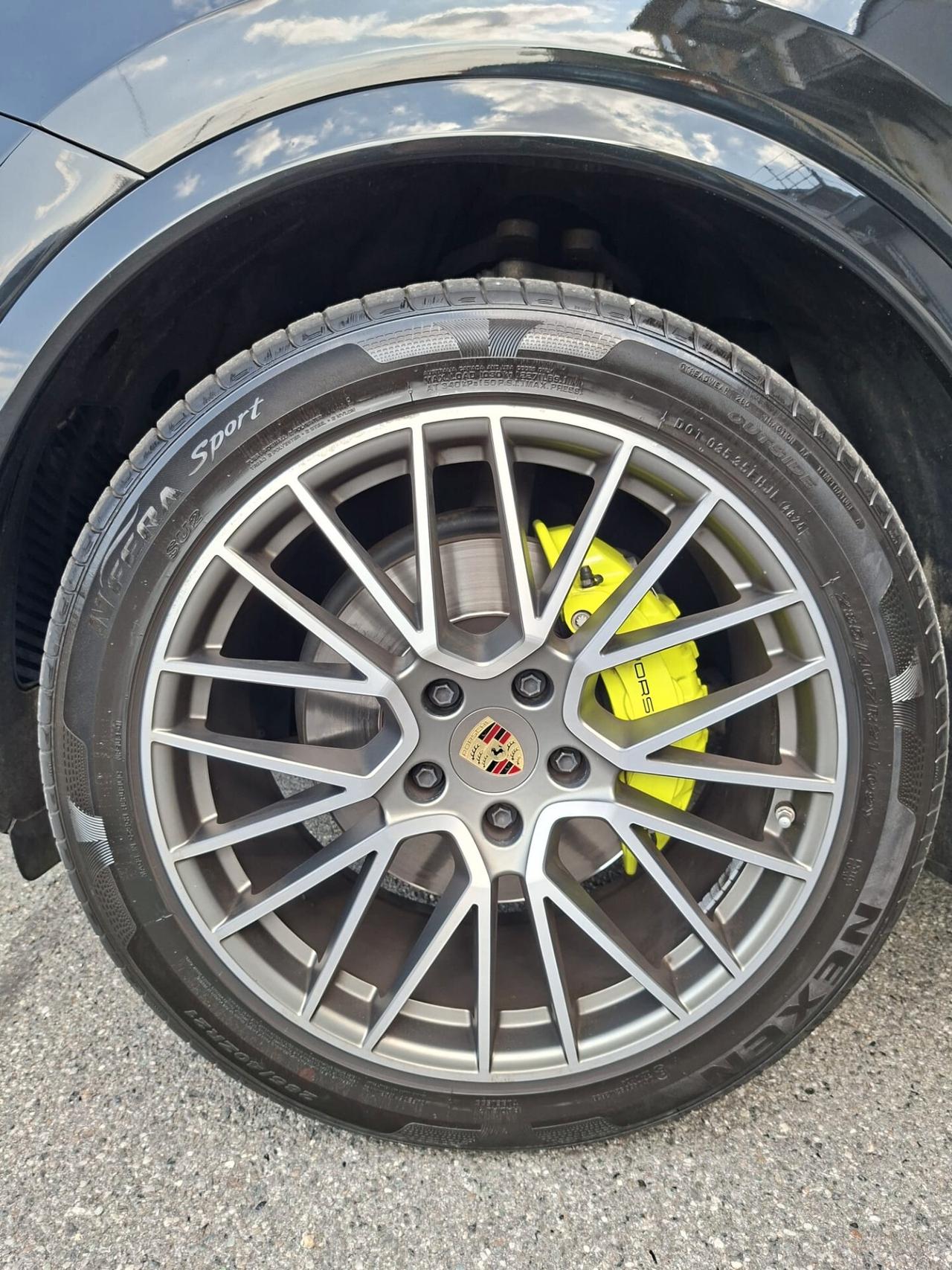 Porsche Cayenne 3.0 V6 E-Hybrid Platinum Edition