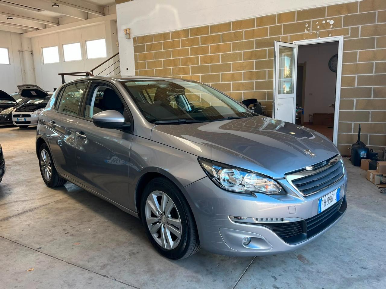 Peugeot 308 BlueHDi 120 S&S Business 2017