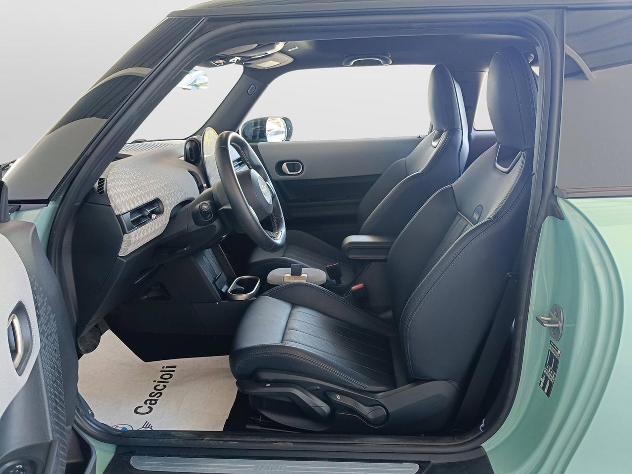 MINI Mini Cooper F66 3p - Mini Cooper 3p 1.5 C Favoured auto