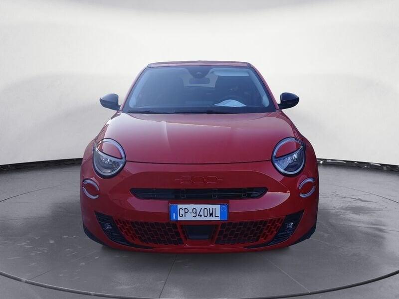 FIAT 600e - Red