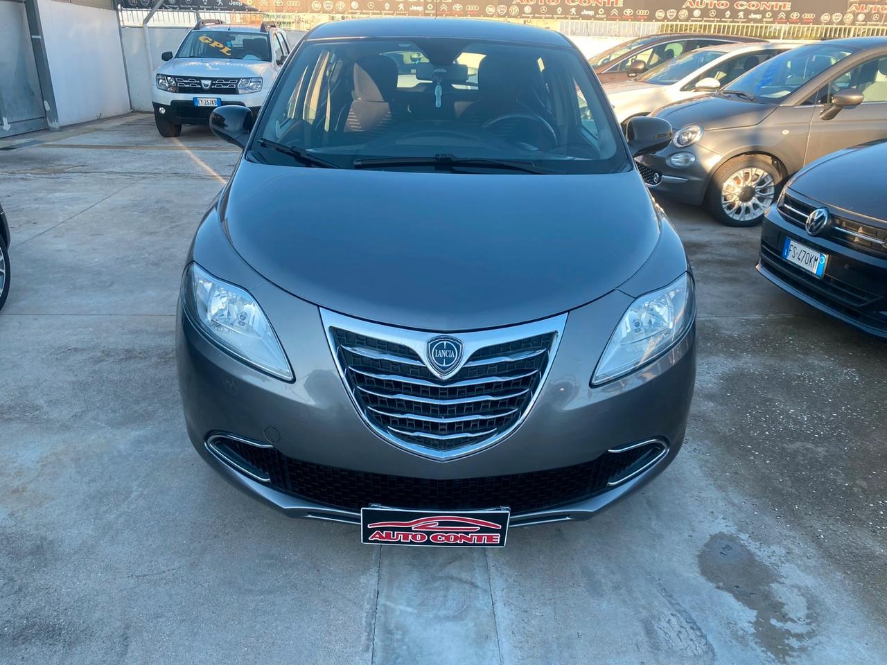 Lancia Ypsilon 1.3 MJT 16V 95 CV 5 porte S&S Silver