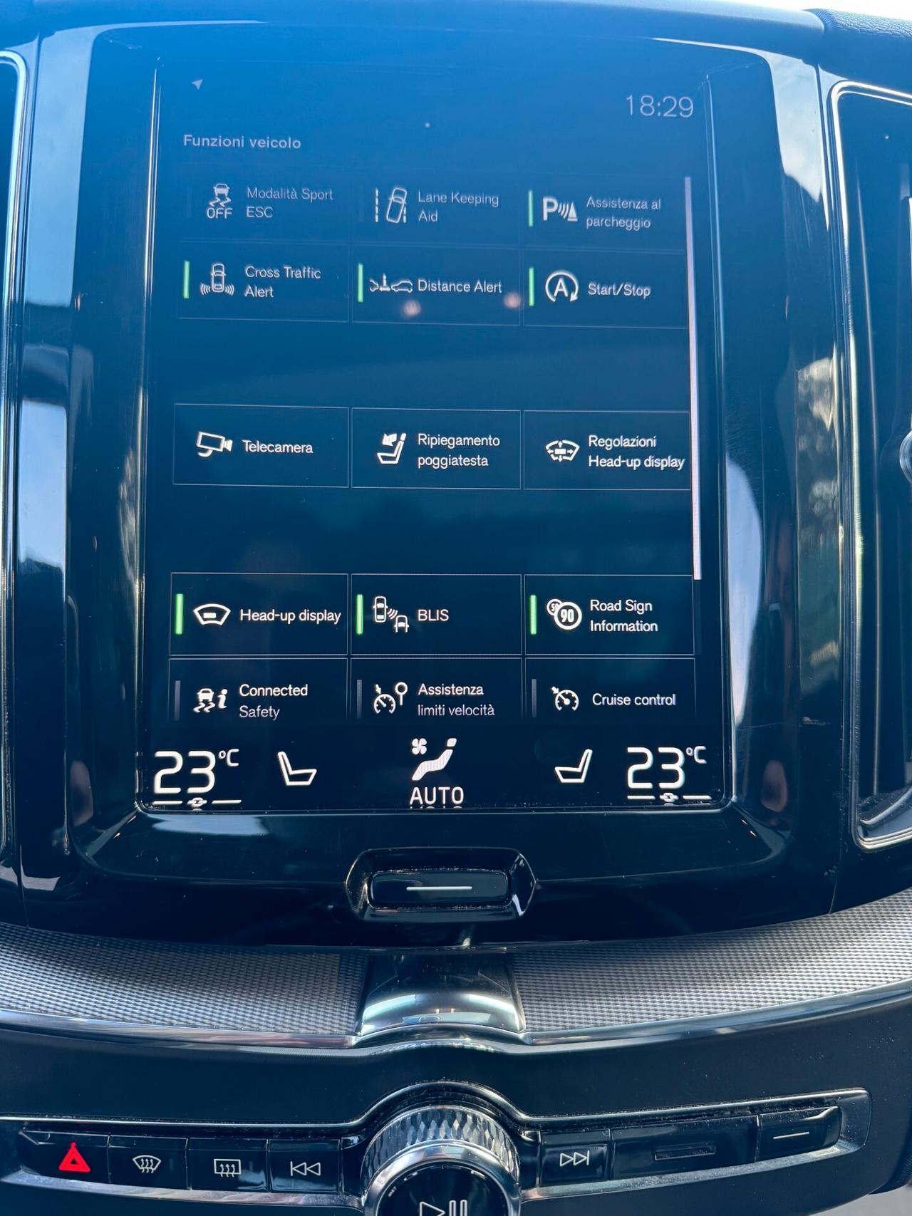 Volvo XC 60 XC60 D5 AWD Geartronic R-design