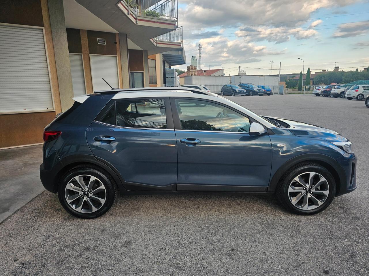 Kia Stonic 1.4 MPI 100 CV Style - Neopatentati