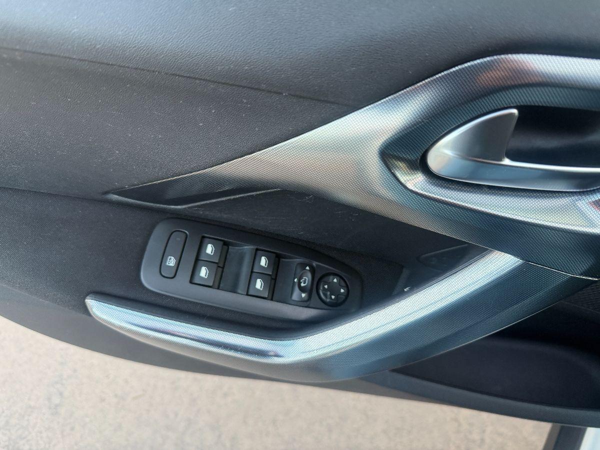 PEUGEOT - 2008 - BlueHDi 120 S&S Allure