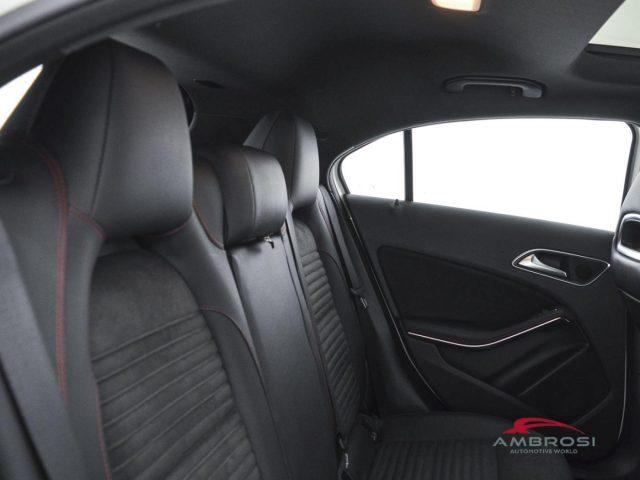 MERCEDES-BENZ A 180 180 d Automatic Premium