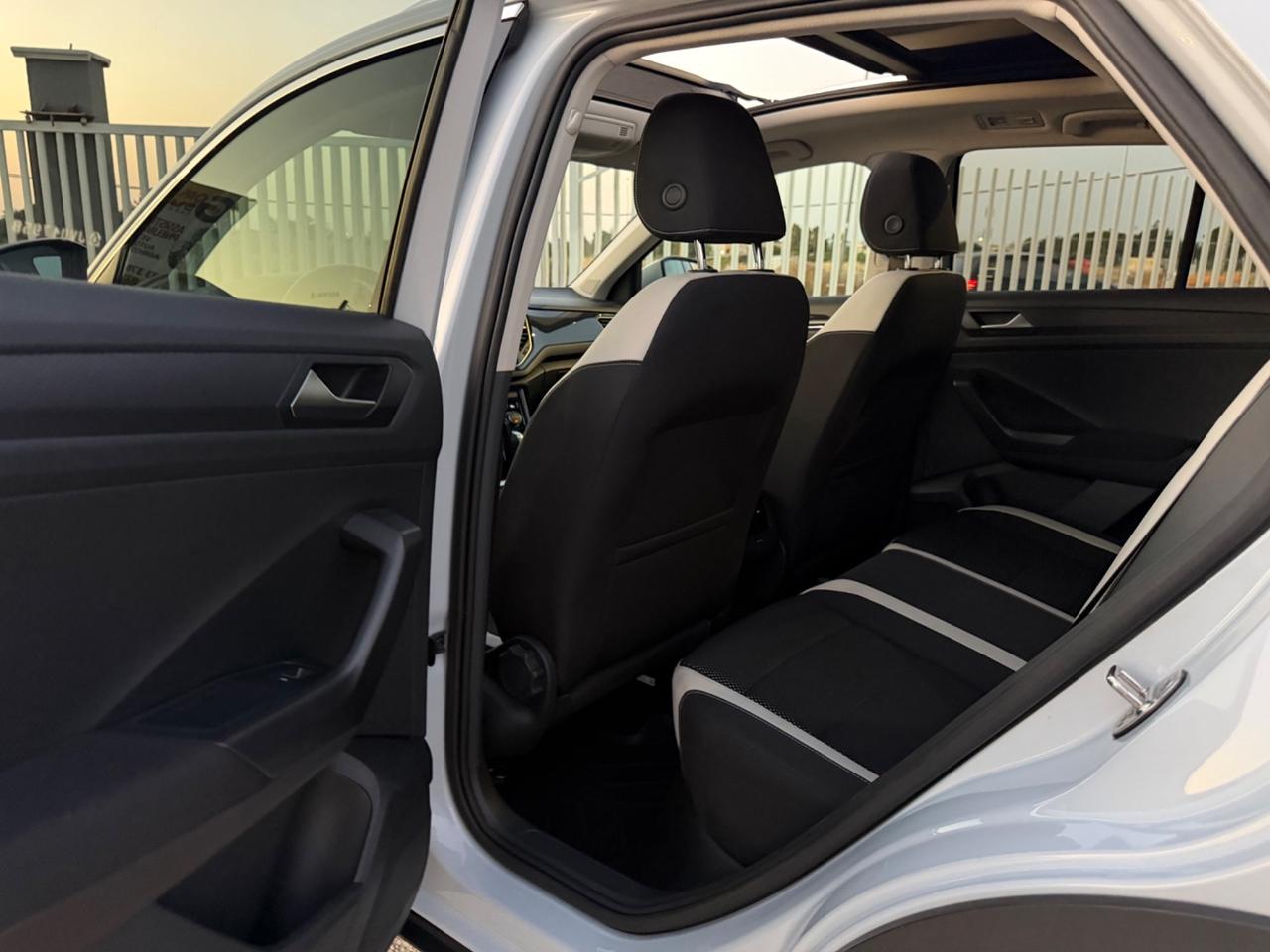 VOLKSWAGEN T-ROC 2.0 TDI 150 DSG 4MOTION TETTO