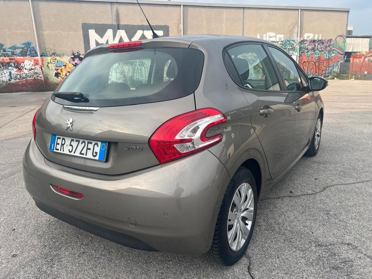 Peugeot 208 1.2 VTi 82 CV 5 porte Allure
