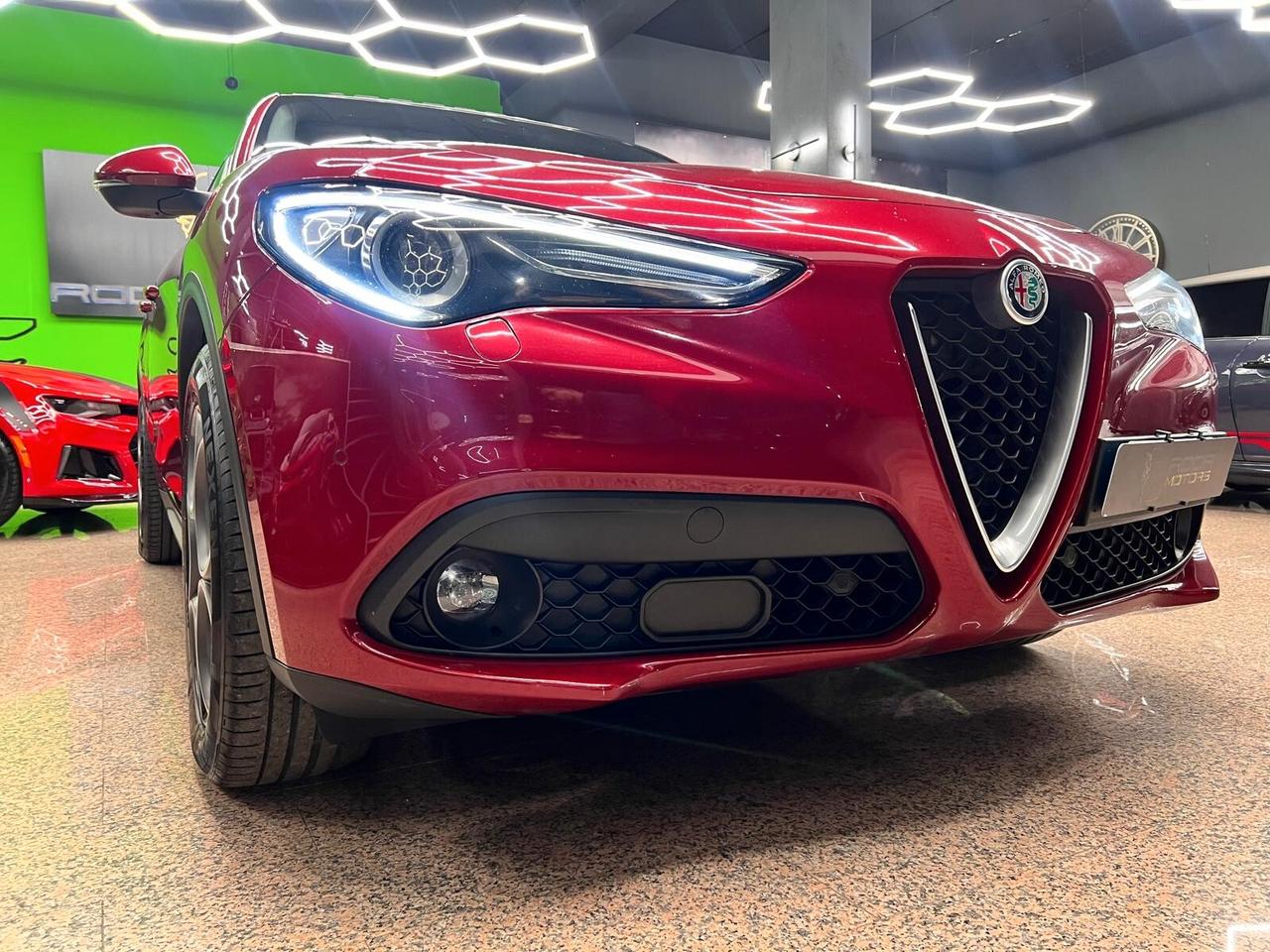 Alfa Romeo Stelvio 2.2 Turbodiesel 180 CV AT8 Q4 Executive red competition