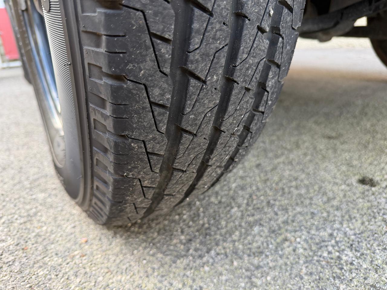 Suzuki Jimny 1.5 5MT PRO Autocarro