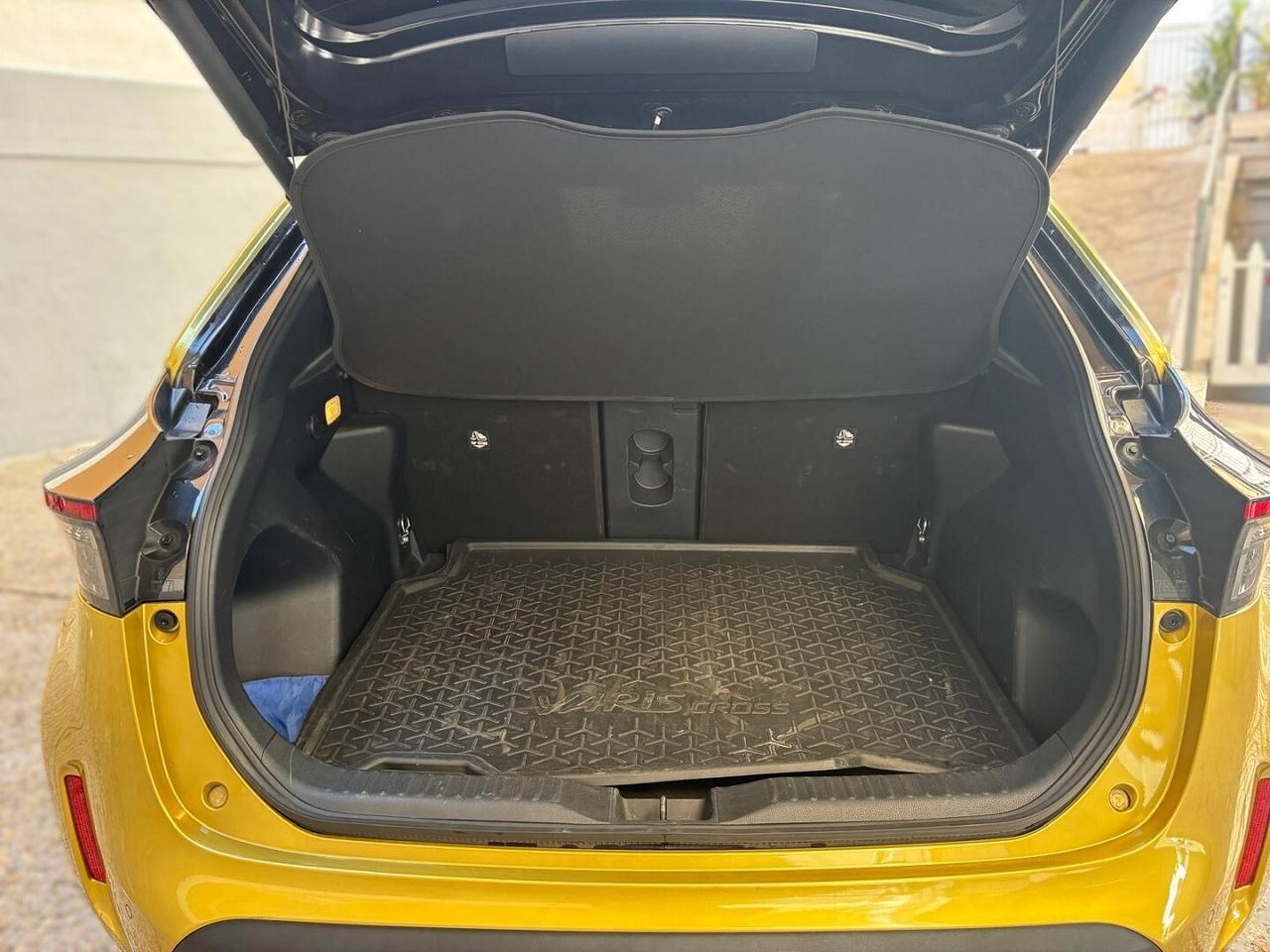 TOYOTA YARIS CROSS HYBRID 1.5 PREMIERE