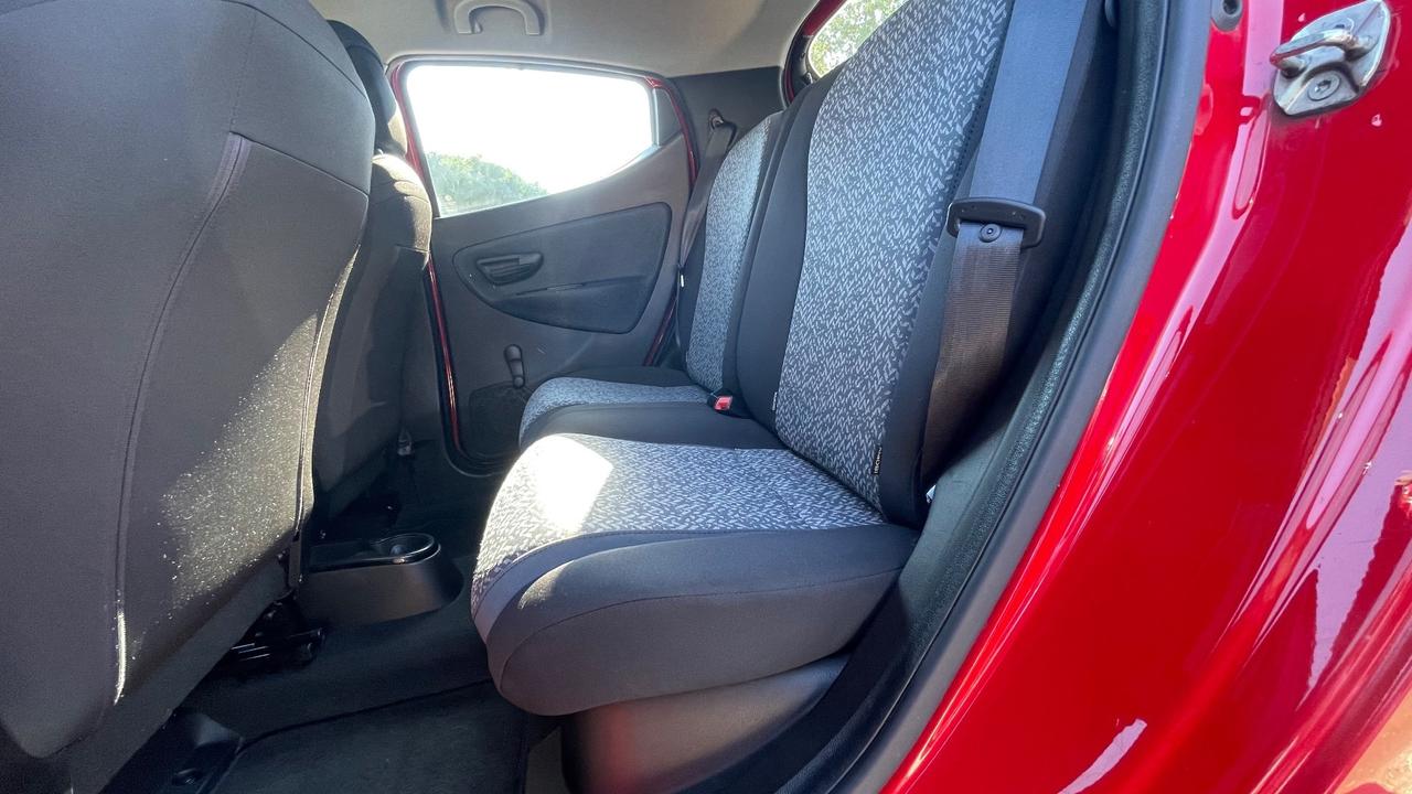 Lancia Ypsilon Ecochic Hybrid 1.0 FireFly 70cv