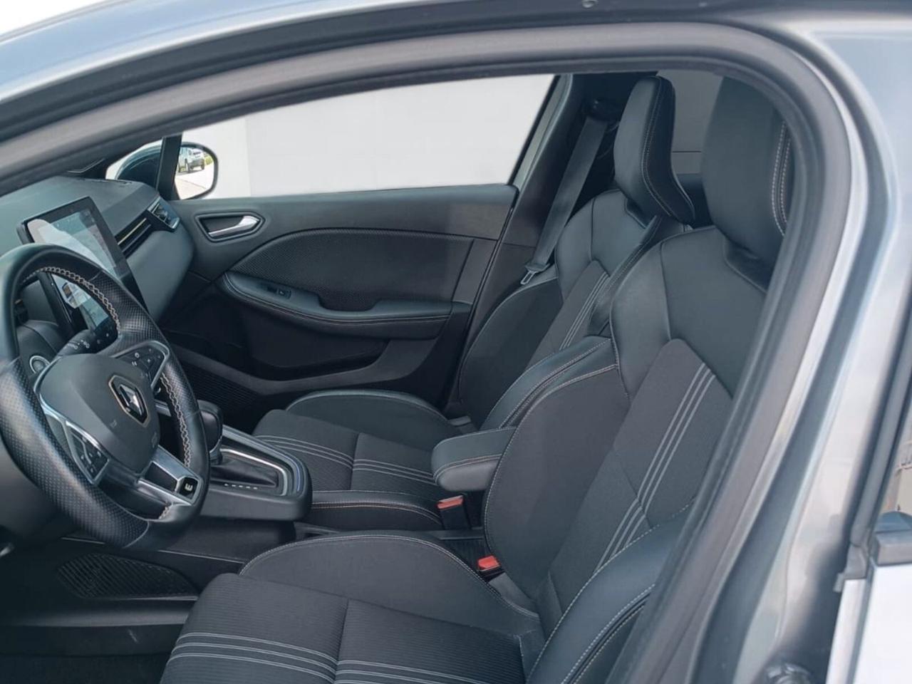 Renault Clio Full Hybrid E-Tech 145 CV 5 porte Engineered