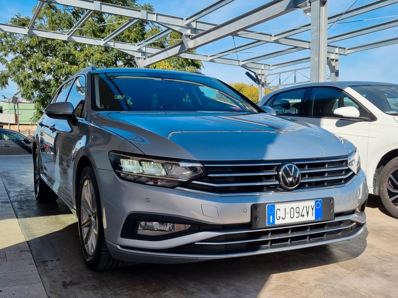 Volkswagen Passat VIII Variant 2.0 tdi Business 12