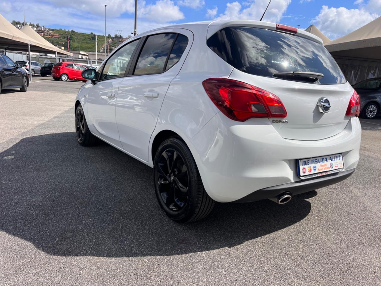 Opel Corsa 1.4 90CV GPL Tech 5 porte b-Color
