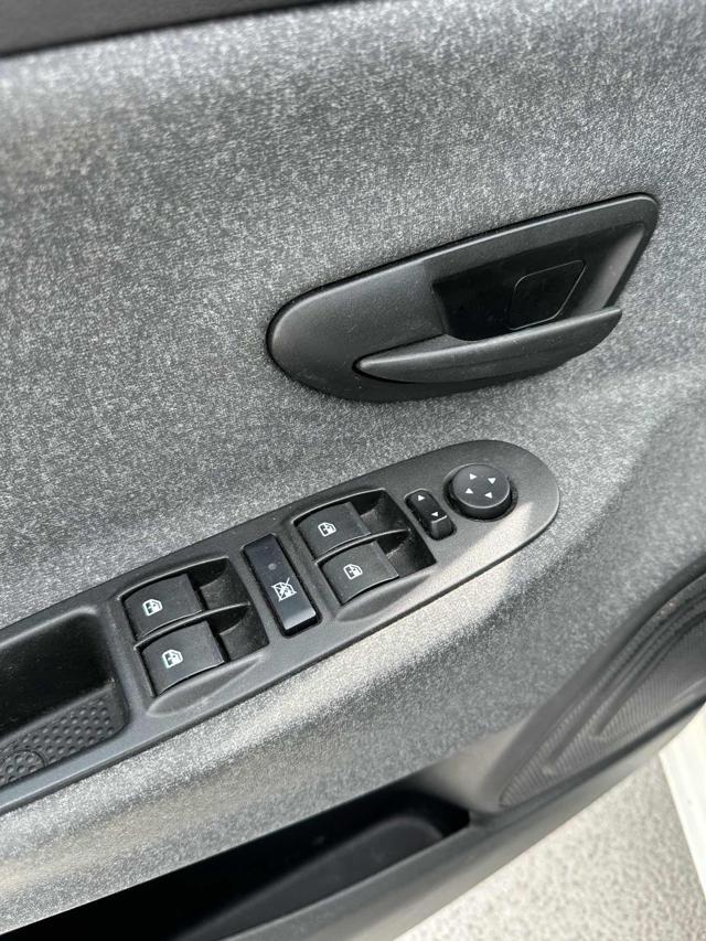 LANCIA Ypsilon 1.0 FireFly 5 porte S&S Hybrid Ecochic Silver