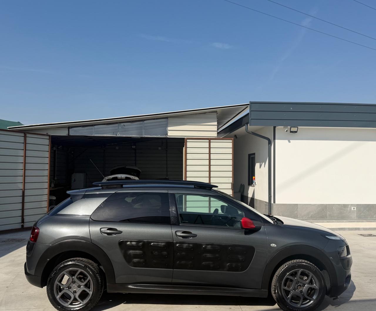 Citroen C4 Cactus BlueHDi 100 Shine